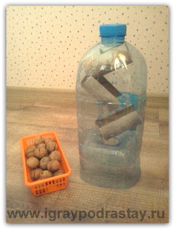 Интересный трек своими руками - очень увлекательное занятие для малышей! Игрушки своими руками для детей от 1,5 до 3 лет.